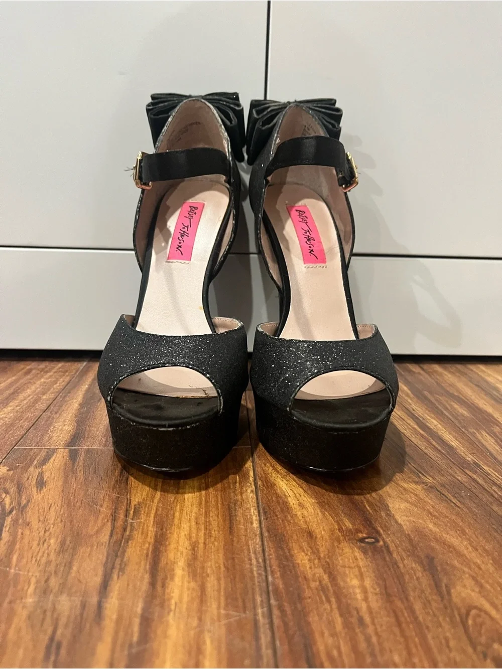 Betsey Johnson Alexsaa Black Glitter Bow Platform Heels 6.5